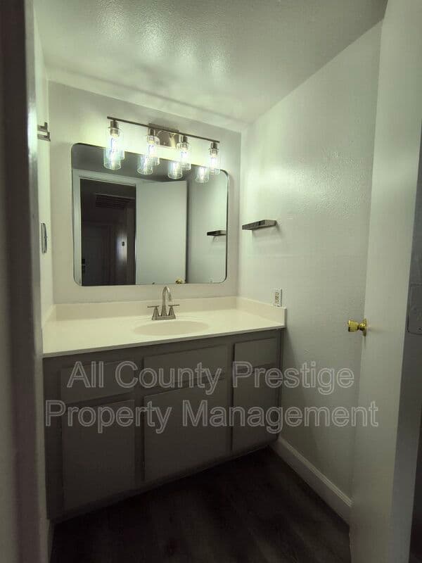 Tempe Apartment: 905 S Dorsey Lane