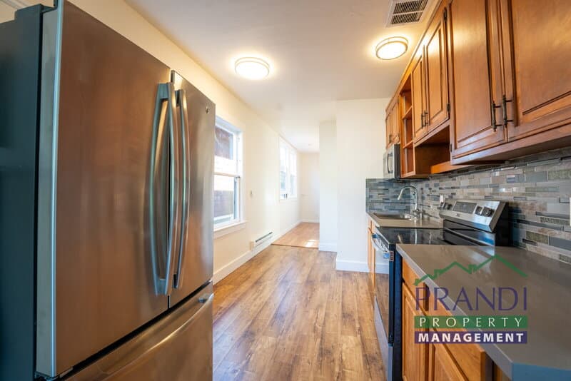 San Rafael Condo: 106 Union St