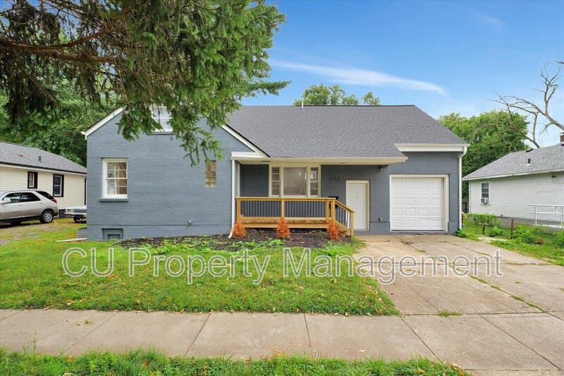 Urbana Condo: 1113 West Hill Street