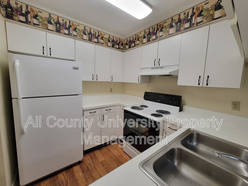 Gainesville Condo: 2735 SW 35th PL