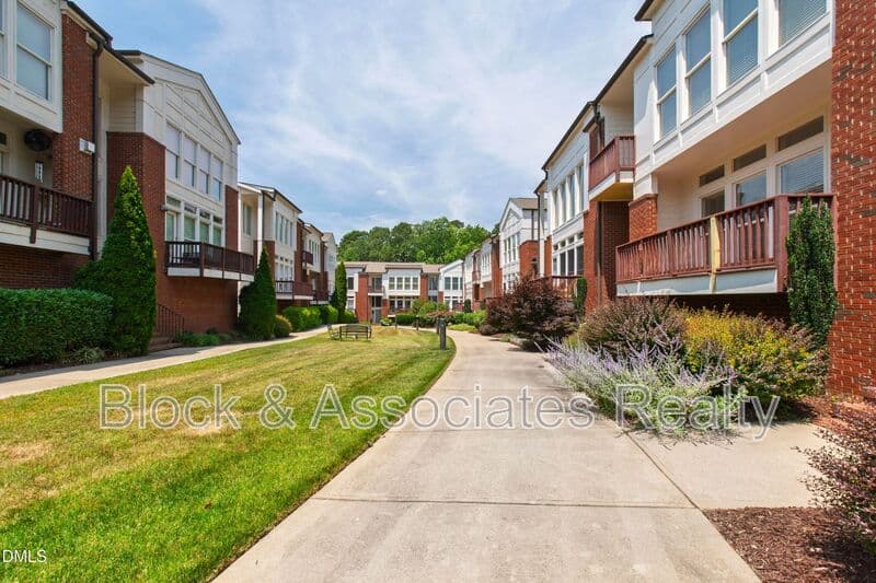 Raleigh House: 803 The Village Circle
