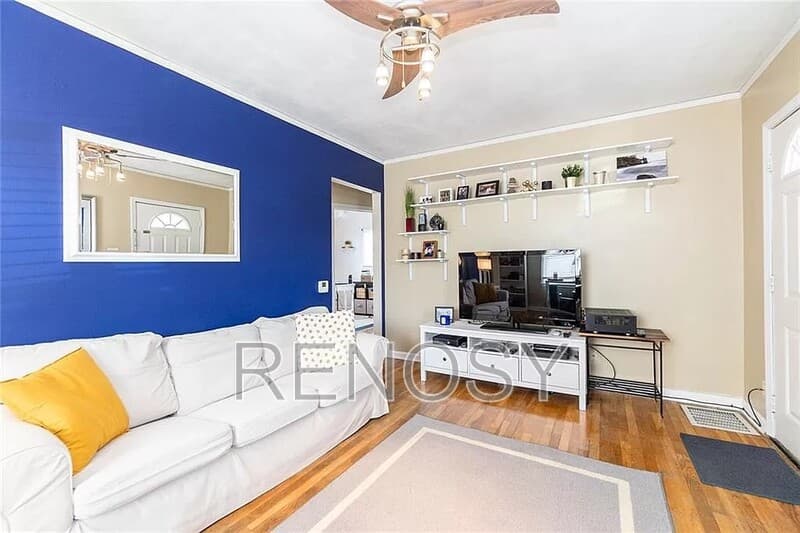 Des Moines House: 3942 57th Street