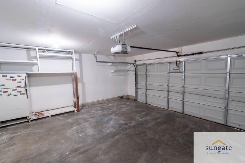 Rosedale Townhome: 11 Hallsdale Ct