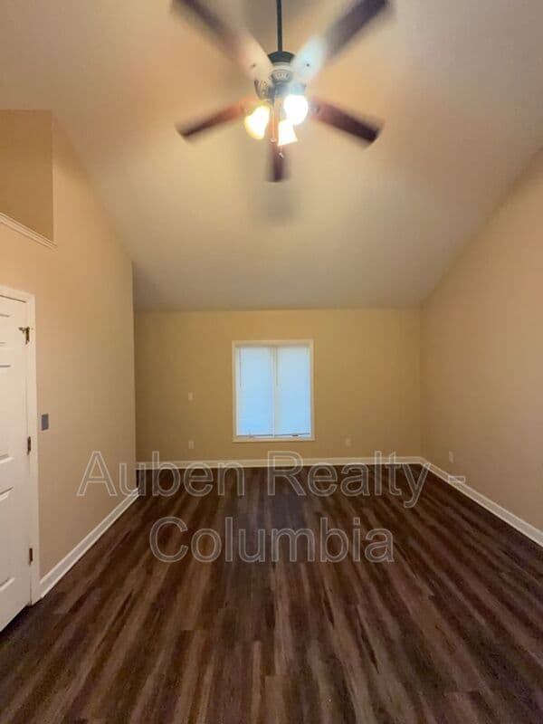 Irmo House: 108 Riverwalk Ct