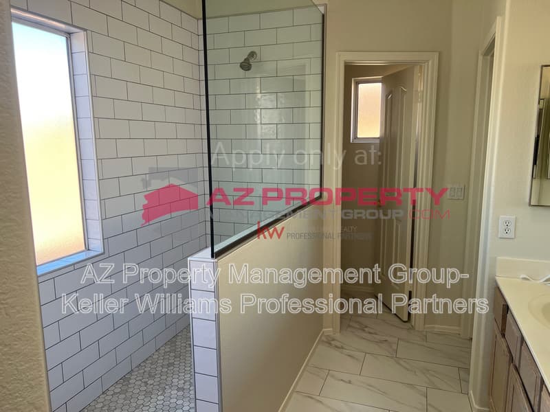 Glendale House: 4838 W Kerry Ln