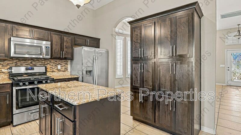 El Paso House: 3141 Spring Willow