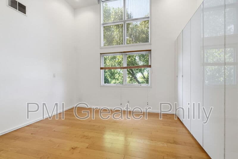 Philadelphia Condo: 182 Gay St