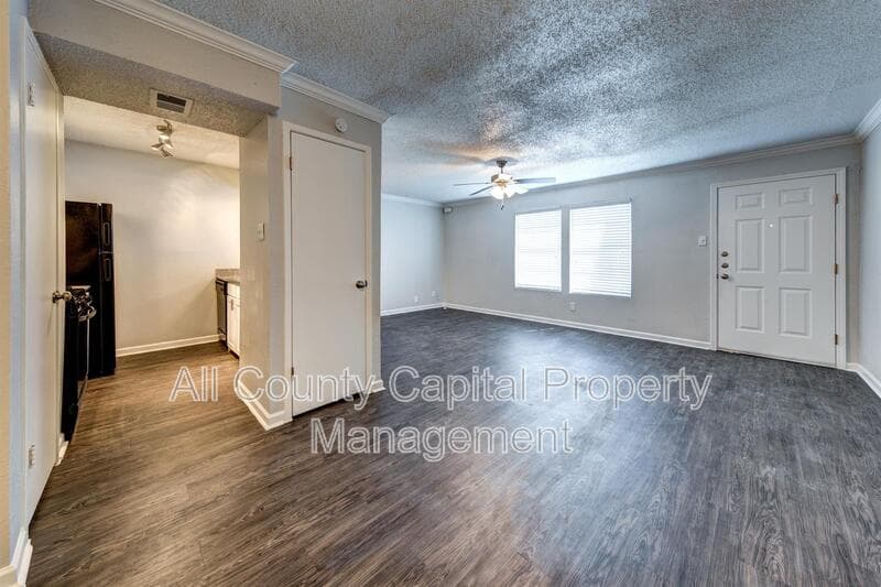 Austin Condo: 5426 Menchaca Road