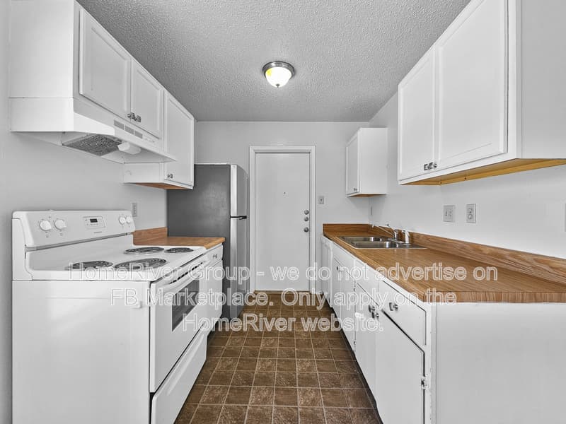 San Antonio House: 9715 Hidden Cross