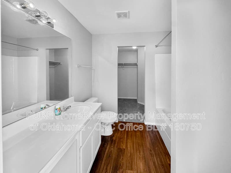 Oklahoma City House: 3517 SE 94th St