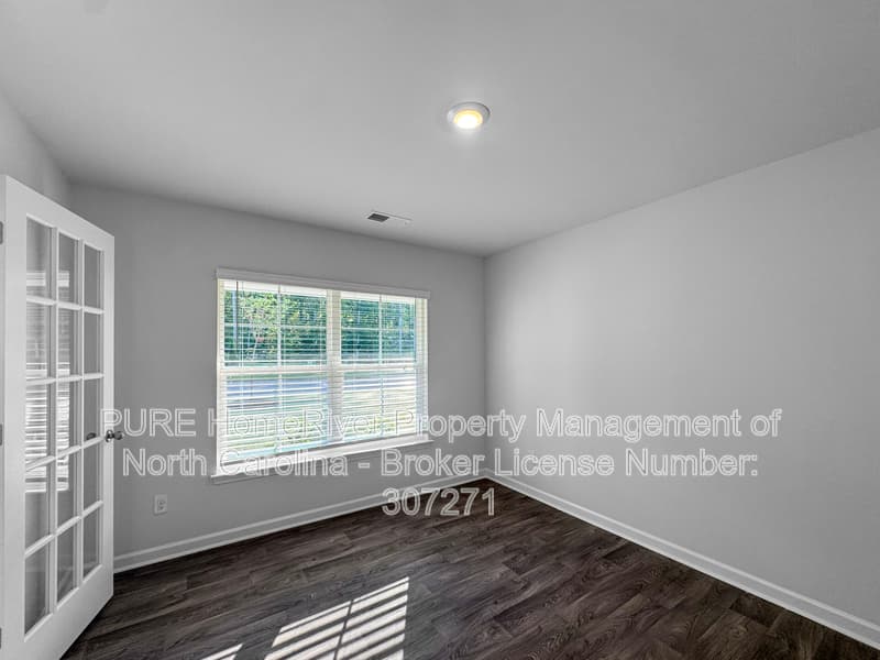 Winston Salem House: 4872 Mount Hope Dr