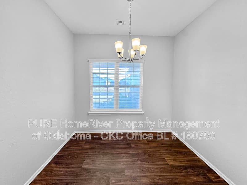 Oklahoma City House: 3517 SE 94th St