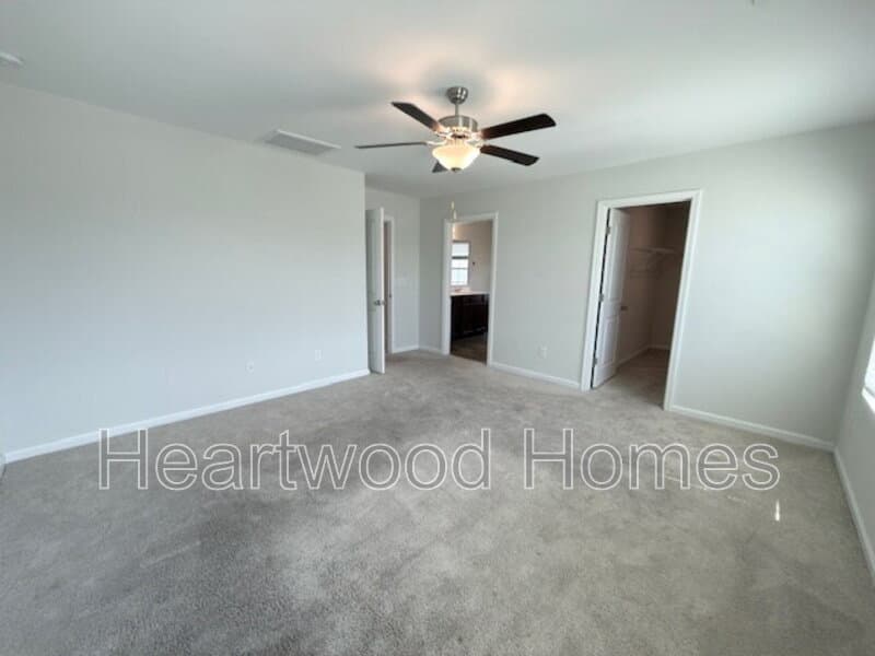 Elgin House: 406 Eclipse Lane