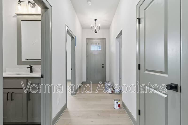 Centerton House: 1061 Whistler St