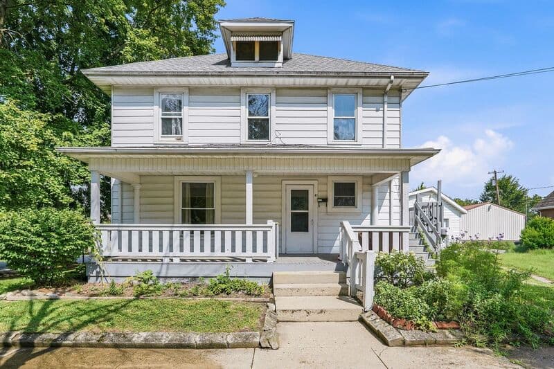 London House: 67-67 1/2 W Fourth St