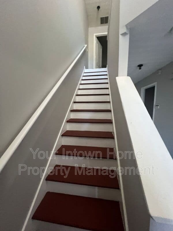 Jonesboro House: 8480 Moultrie Dr.