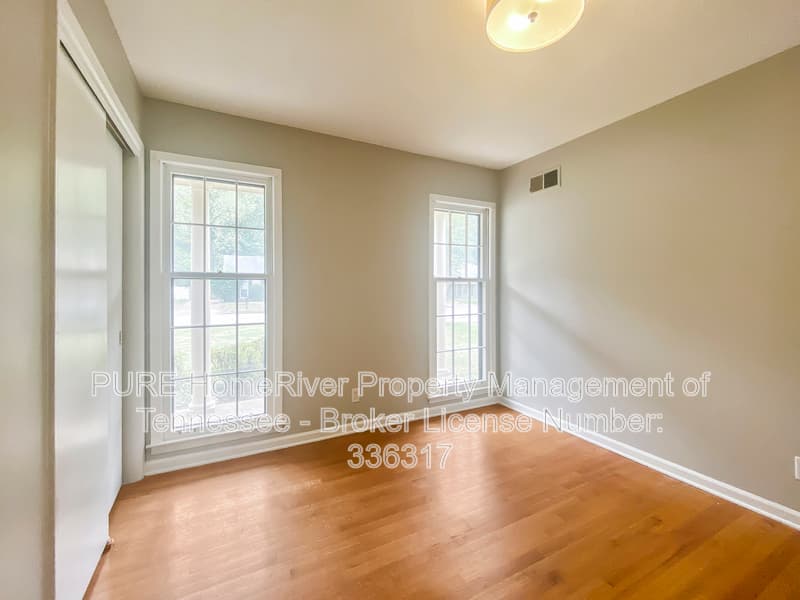 Memphis House: 5654 Chapman Ave