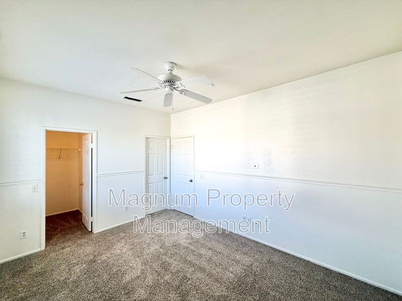 Riverside House: 11324 Riverleaf Dr