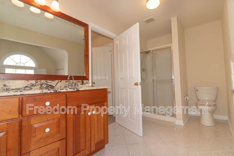 Warrenton House: 80 Brookshire Dr