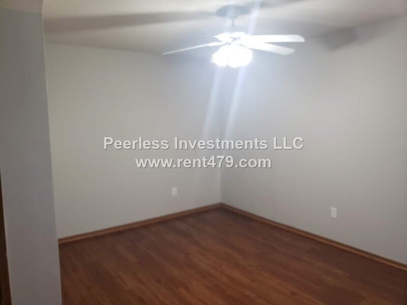 Springdale Condo: 1043A Vale St