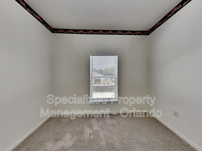 Deltona House: 3233 Kings Ridge Ter