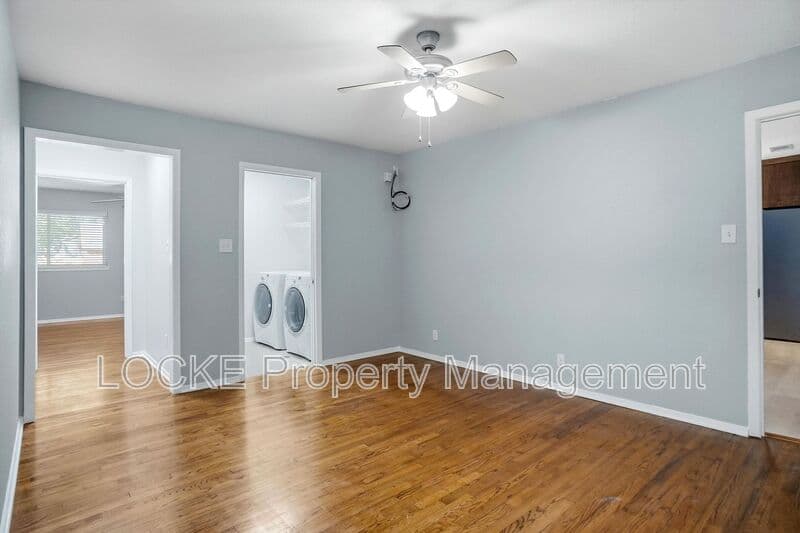Benbrook House: 1004 Usher St