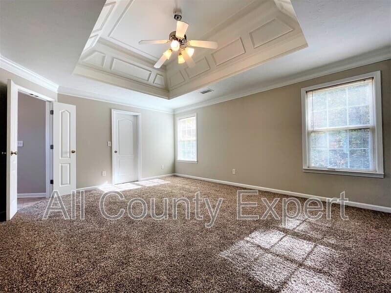Snellville House: 2370 Temple View Ct