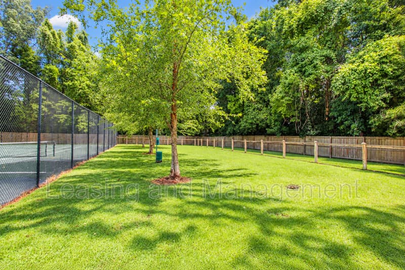 Charleston Townhome: 2494 Etiwan Avenue