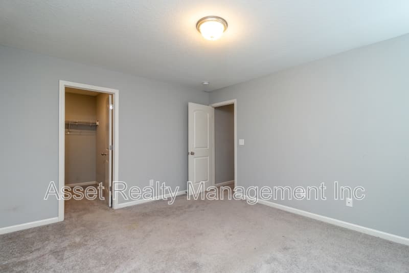 Knoxville House: 7832 Beeler Farms Ln