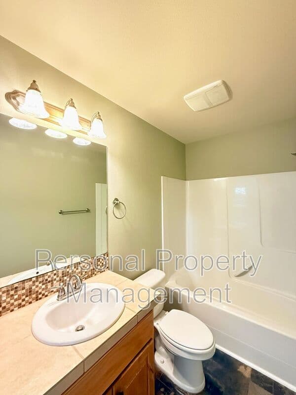 Vancouver House: 137 NW 76th St