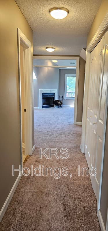 Hampton Condo: 200 Mainsail Dr.