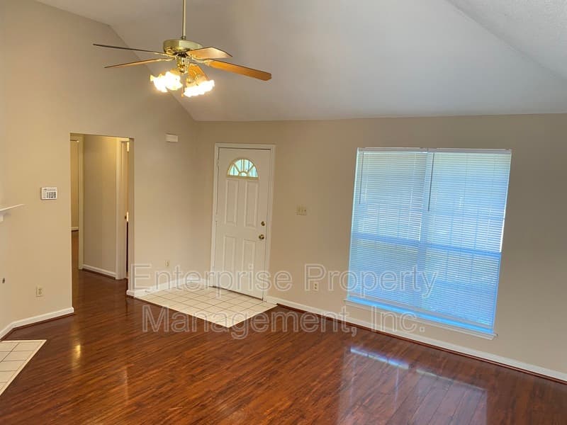 Memphis House: 3794 Walden Meadow Drive