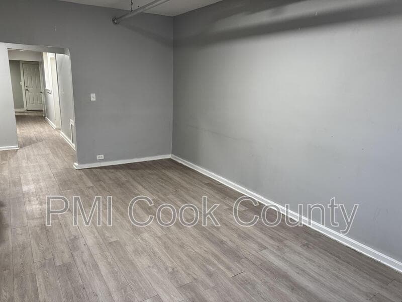 Chicago Condo: 9006 South Escanaba