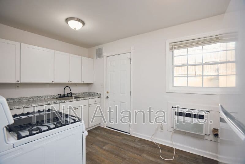Atlanta Condo: 2157 Lenox Rd, NE