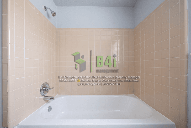 Douglasville House: 6331 Garnet Drive
