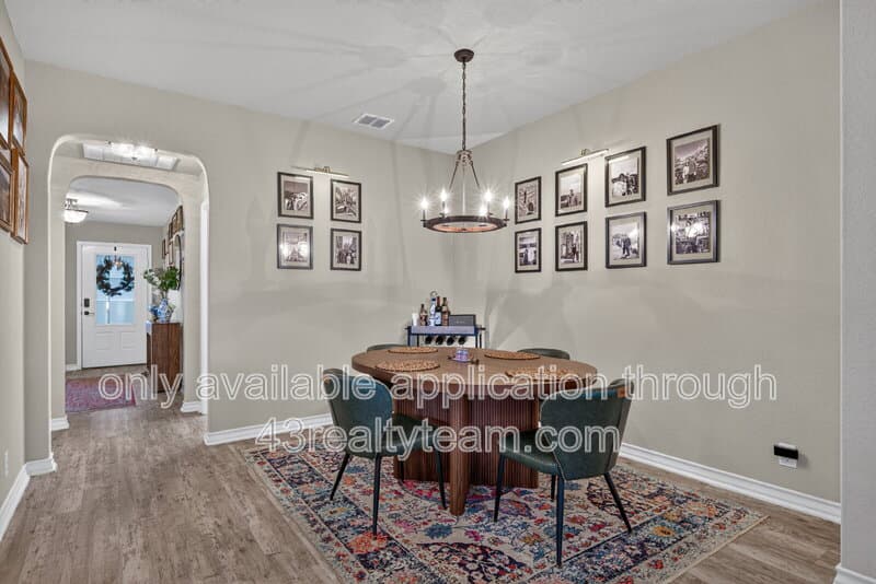 San Antonio House: 15562 Gray Catbird