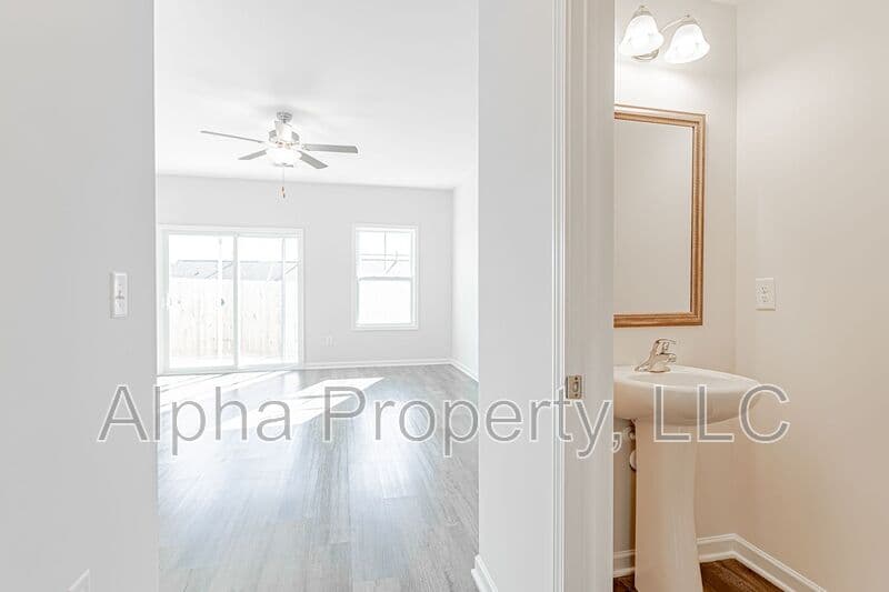 Greer House: 328 Trail Branch Ct