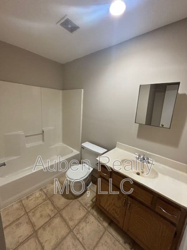 Independence Condo: 8738 E. Thompson Ave.
