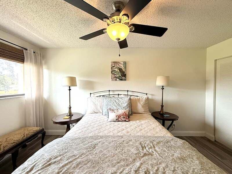 Temple Terrace Townhome: 8645 Lake Isle Drive - 1