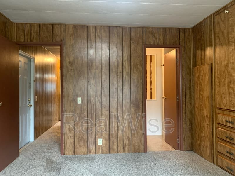 Grants Pass House: 4620 Redwood Ave