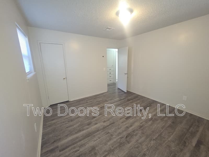Oklahoma City House: 729 Northeast 37th Street