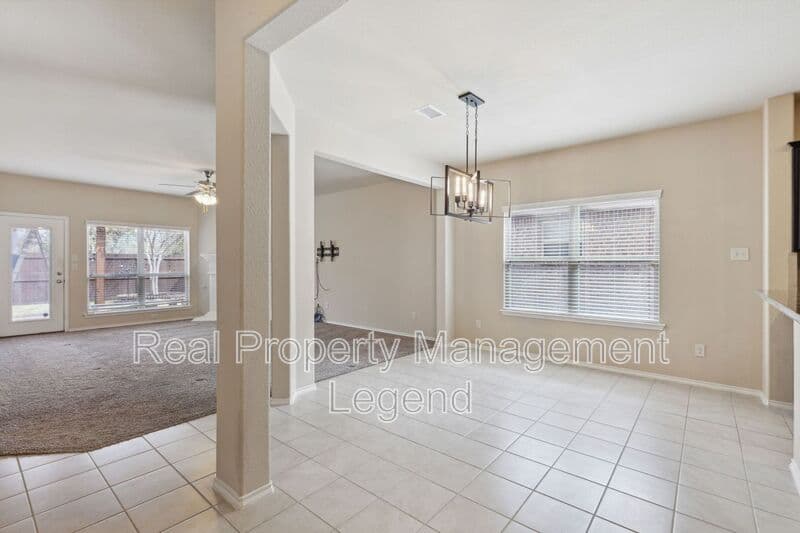 McKinney House: 812 Gray Fox Drive