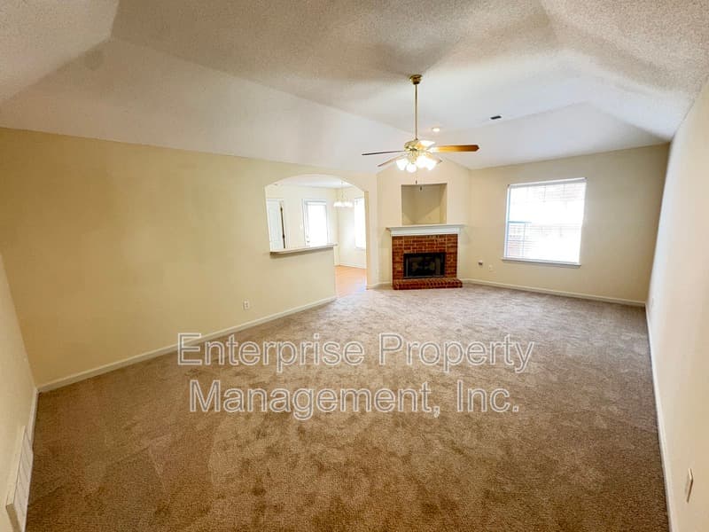 Cordova House: 10127 Cross Valley Drive