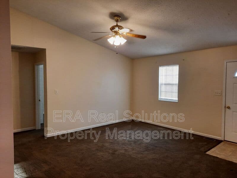 Hillsboro House: 1054 N West St.
