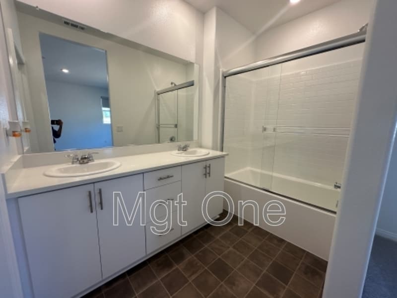 Moreno Valley House: 24790 Lynx Avenue