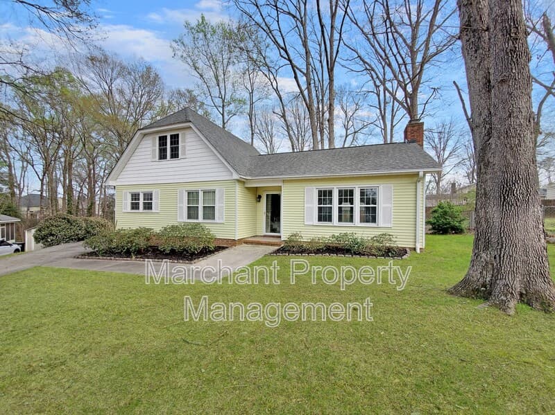Simpsonville House: 121 Coalmont Court