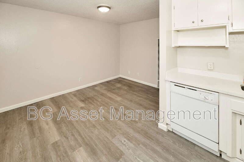 Sacramento Condo: 1928 Ethan Way