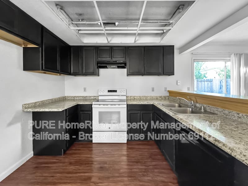 Sacramento House: 4250 Red Deer Way