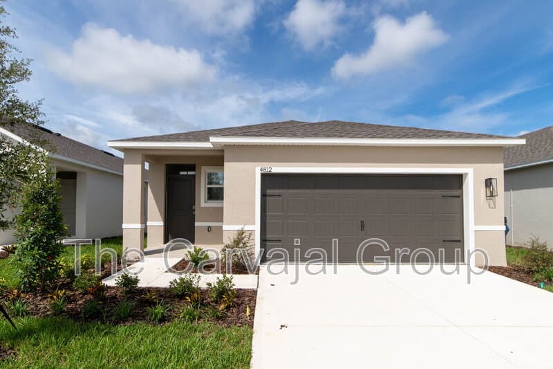 Davenport House: 4812 Rolling Lake Lane