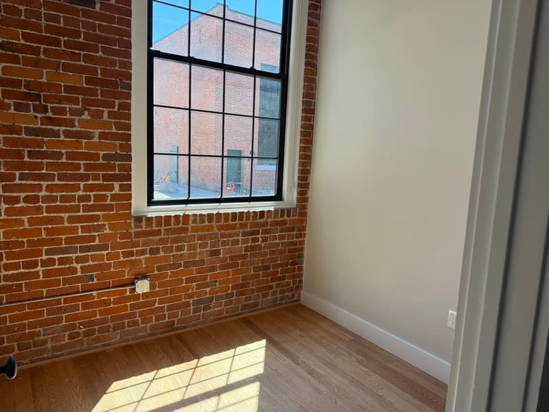 Jefferson Condo: 1665 Main Street - D101
